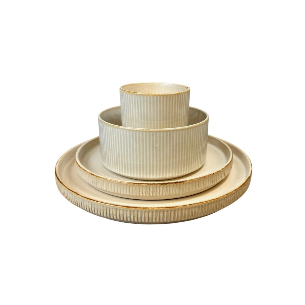 Vajilla De Ceramica Para 4 Personas Color Beige Diseño Lineas